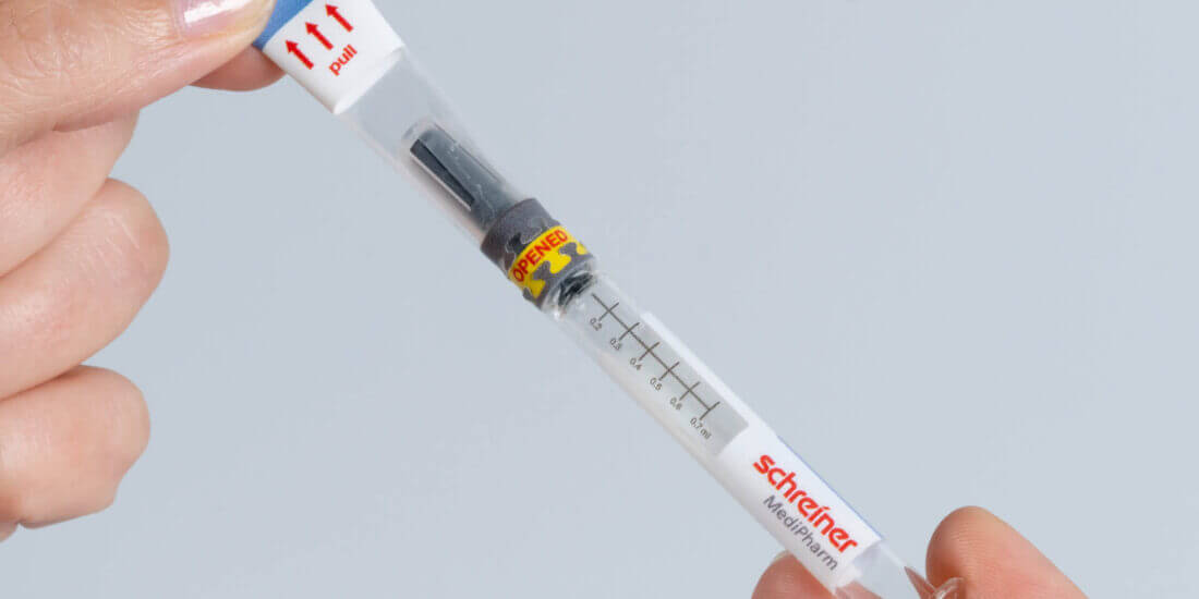New Syringe Label: First-Opening Indication with a Flick of the Wrist