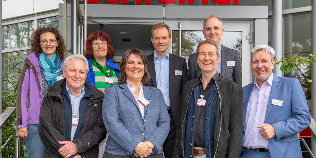 Landtagsabgeordnete: Schreiner Group ist „Vorzeige-Unternehmen“