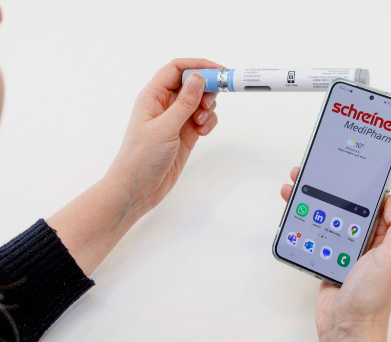 Reading pen with mobile phone via NFC