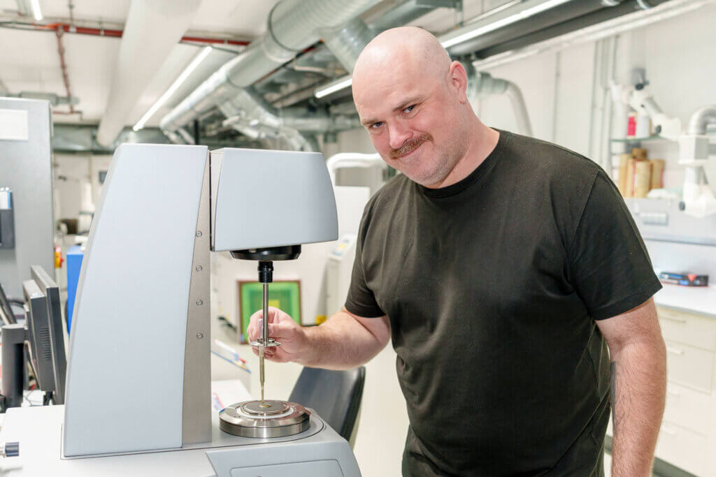 schreiner-group-pilot-plant-rheometer semi-automatic screen-printing machine