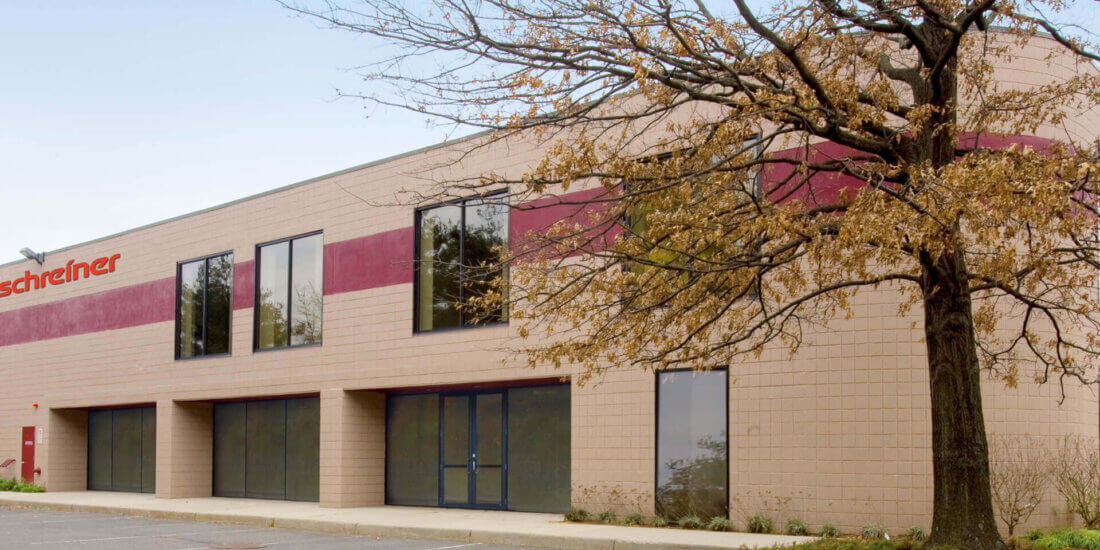 Blauvelt: A suburb in Rockland County, New York State, located approximately 40 kilometers north of Manhattan. The area is predominantly characterized by residential neighborhoods.