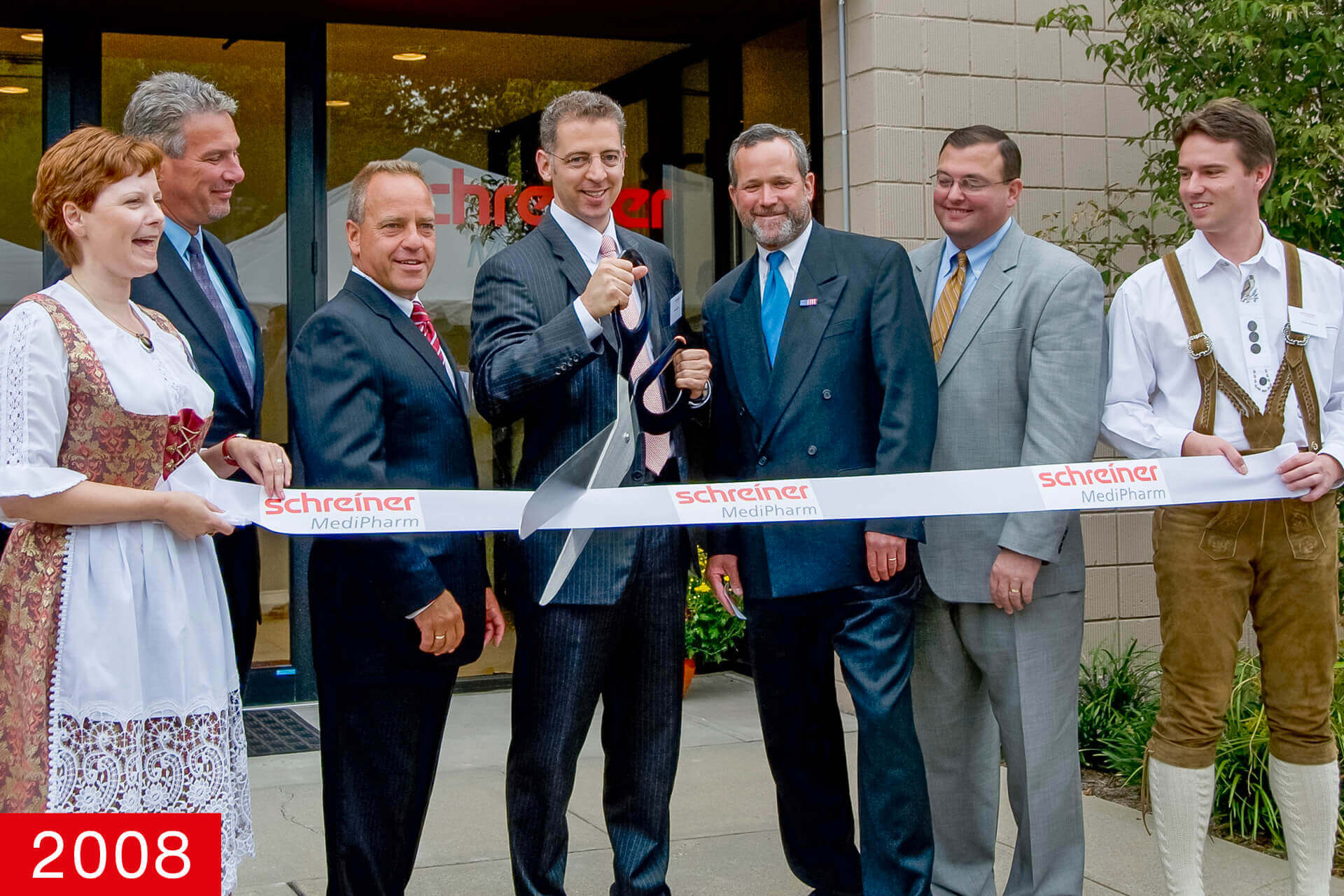 By opening its own production site in Blauvelt near New York Schreiner Group achieved a milestone for internationalization and proximity to the customer.