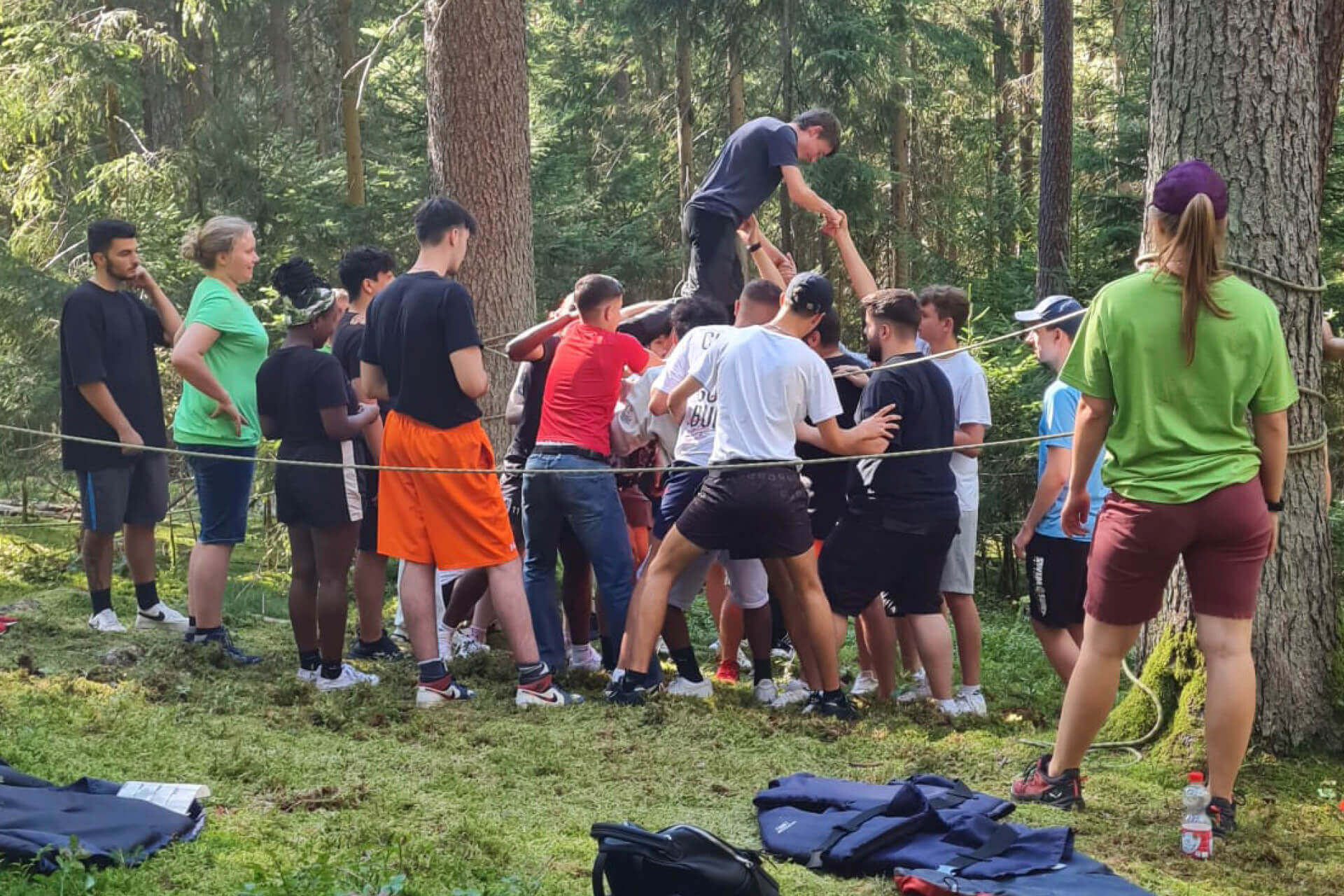 During the annual Apprenticeship Days in September, the new apprentices not only get started at the company but begin to gel as a team from the get-go.