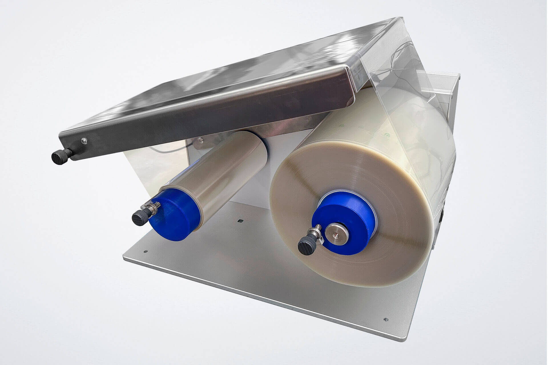 Carrying a lot of weight combined with easy peel-off: the dispensing solution for large protective films ensures stable processes.